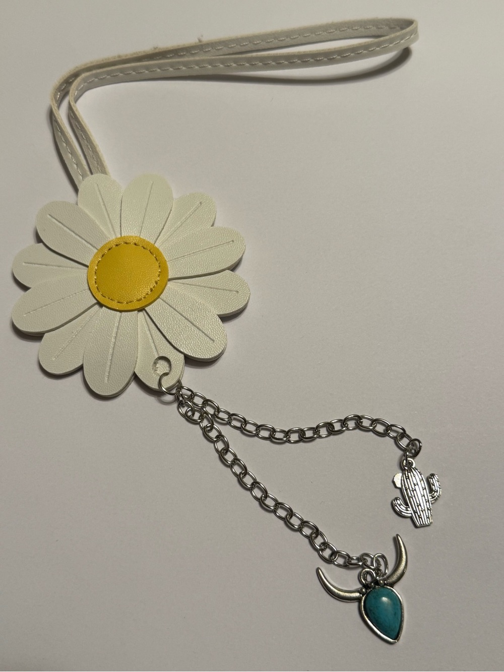 Boho Country Western Daisy Rear View Mirror Hanger/Purse Accessory